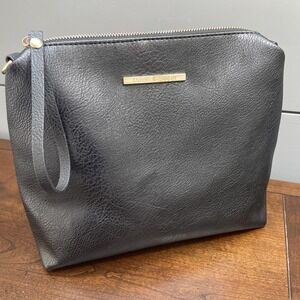 STEVE MADDEN BLACK FAUX LEATHER FULL ZIP HAND HELD BAG CLUTH SIZE 9 X 11 NWOT